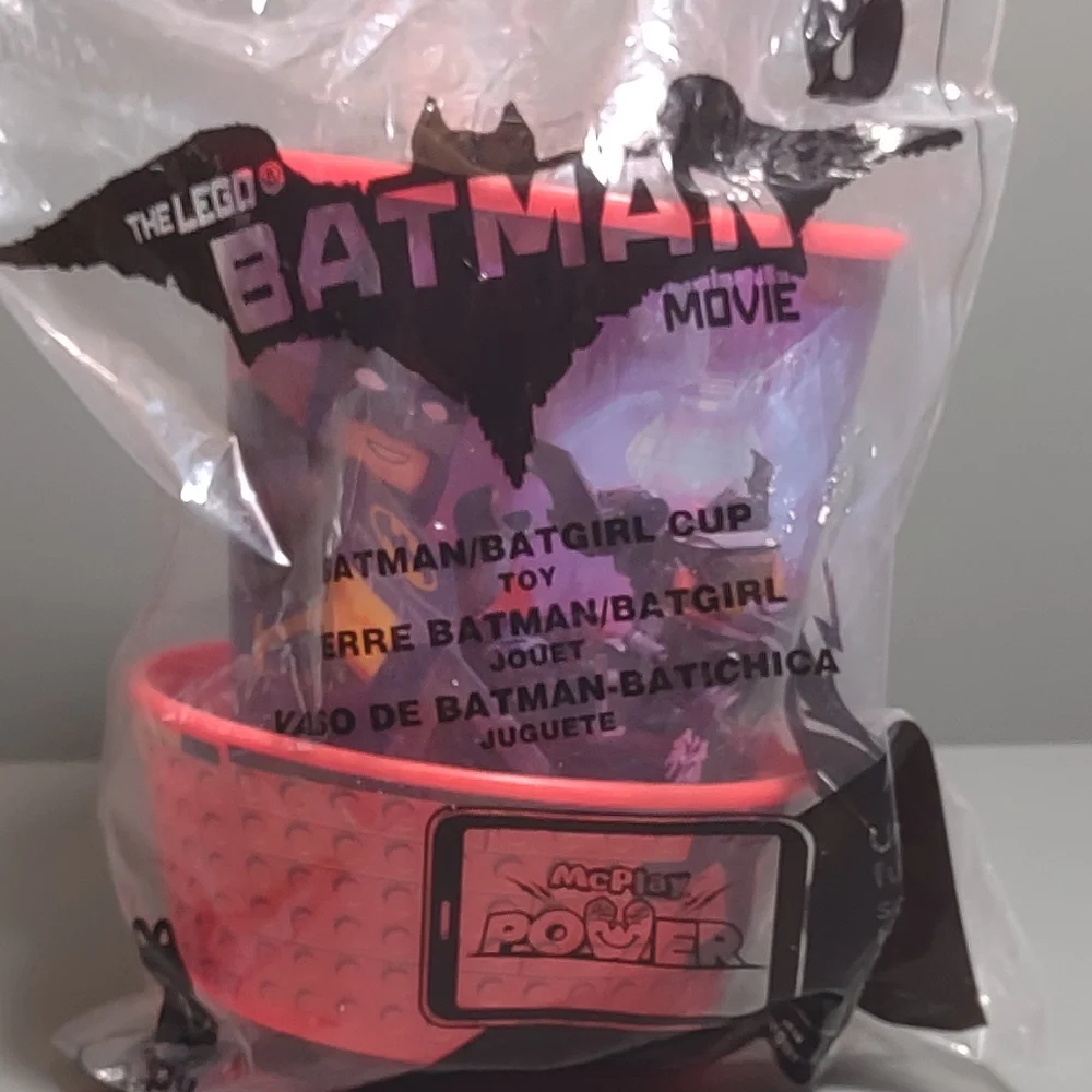 McDonald’s The Lego Batman Movie Red Cup and lid with Batgirl 2017 Happy Meal - Picture 4 of 7